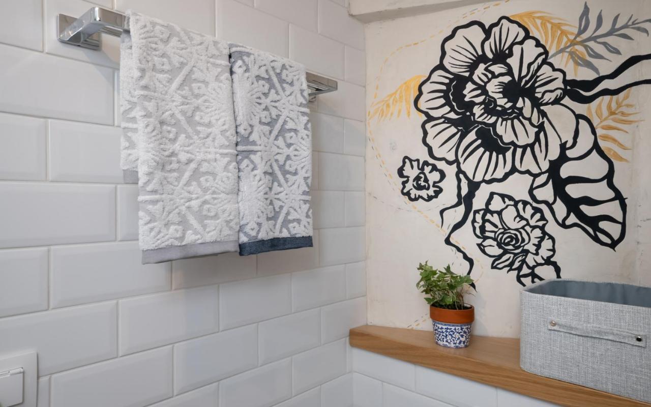 Cozy Tiny Apartment In The Heart Of Plaka Atenas Exterior foto